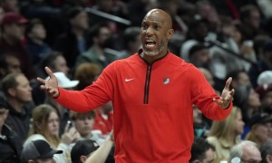 出大事了！比卢普斯+罗齐尔被捕 NBA官方勒令他俩离职