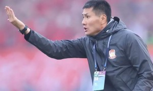 邵佳一是最佳人选！国足主帅二选一：3名中超土帅已报名！