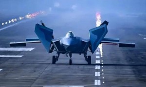 歼-20已超300架，不算什么？真正让美国头疼的“组合拳”还在后头