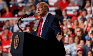 特朗普打来电话，马杜罗接到下台最后通牒，委内瑞拉要变战场？