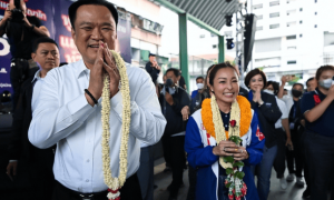 当不成总理了？泰国军方亮明态度，遭洪森“背刺”，佩通坦面临下台