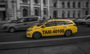 原创 
            哈啰也要做Robotaxi？自动驾驶出租车为啥大家都想做？