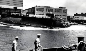 4000吨潜艇掉入2600米海底，129名官兵全遇难，22枚核弹下落不明