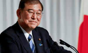 中美胜负已分！美航母没动静，日本要求解释，中方一句回应冲上热搜