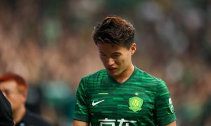 中超-林良铭伤退恩加德乌造乌龙 国安1-0西海岸14场不败登顶