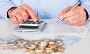 “息差保卫战”出战绩，8家上市银行息差环比二季度扩大