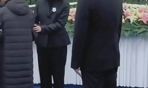 原来早有预兆！宗庆后葬礼：原配冷漠、宗馥莉悲痛，私生子也在场