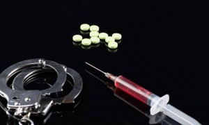 吸毒记录封存，为“少爷”开绿灯？