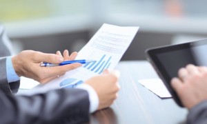 “优秀选手”难逃过冬，金徽酒Q3净利下滑超三成，主力产品增长失速