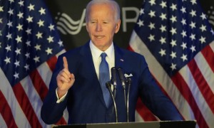 美国前总统拜登正接受癌症放射治疗
